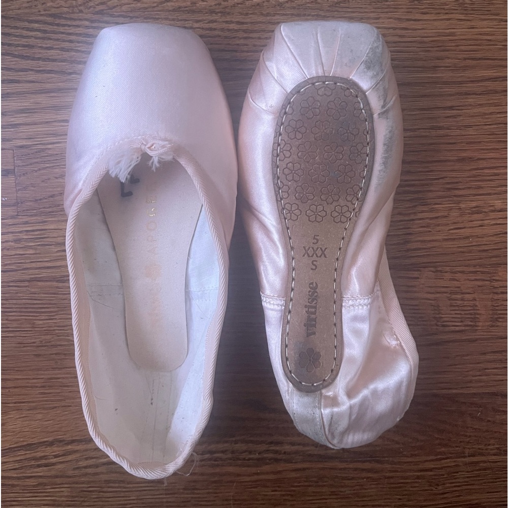Dead Pointe Shoes